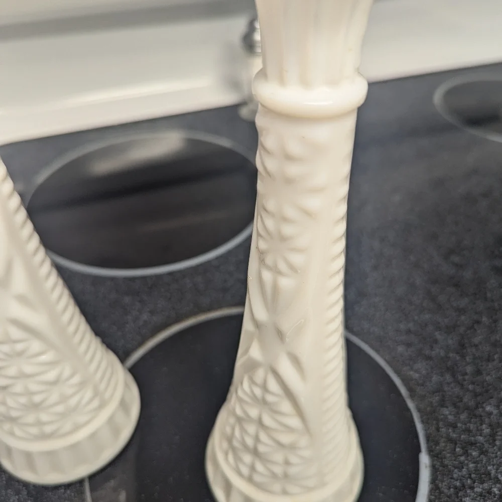 Vintage milk glass vase set of 2